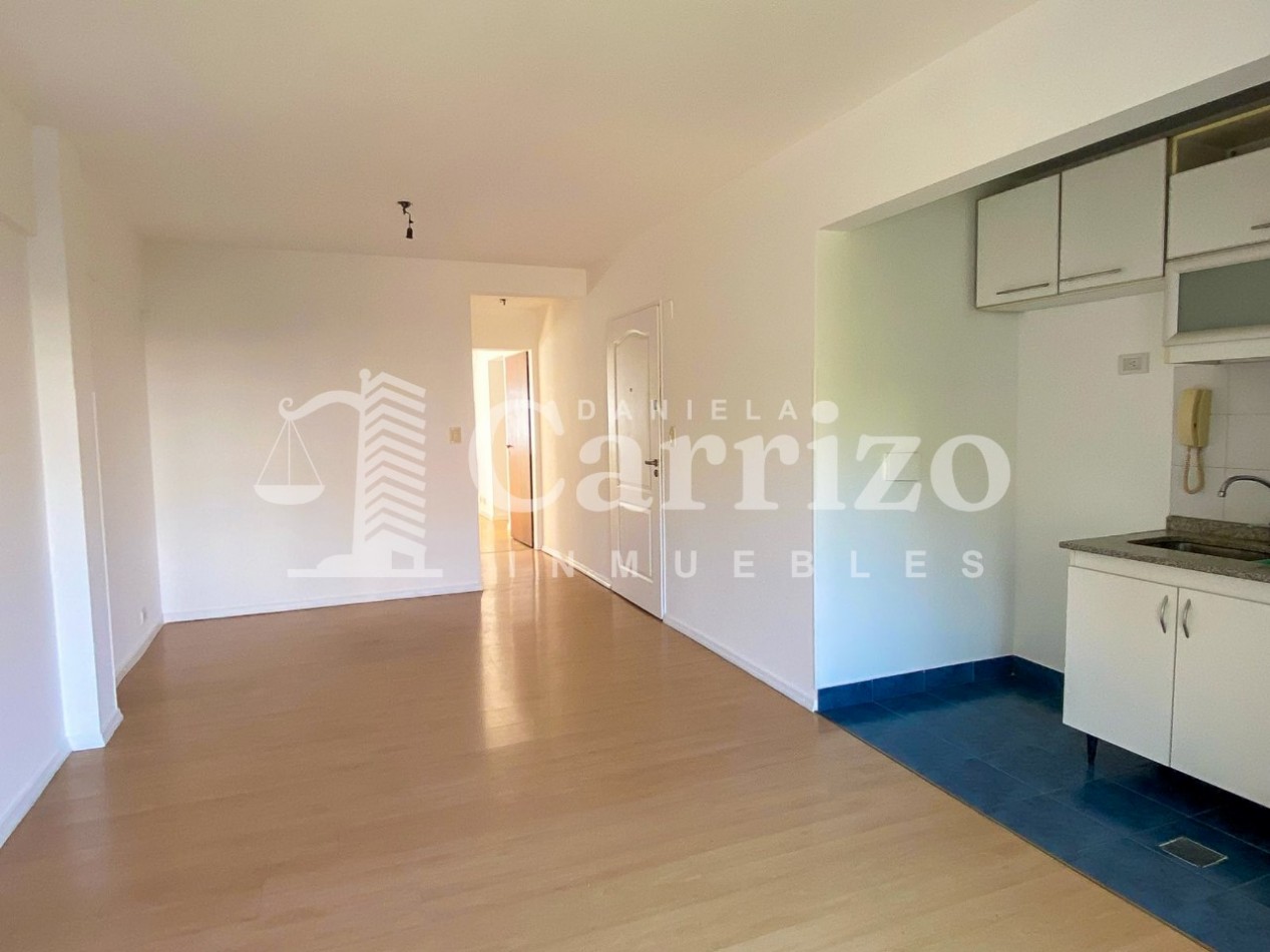 DEPARTAMENTO EN ALQUILER EN CASTELAR. RODRIGUEZ PEÑA AL 800