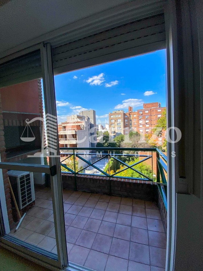DEPARTAMENTO EN ALQUILER EN CASTELAR. RODRIGUEZ PEÑA AL 800