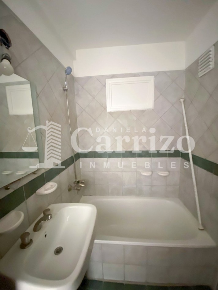 DEPARTAMENTO EN ALQUILER EN CASTELAR. RODRIGUEZ PEÑA AL 800