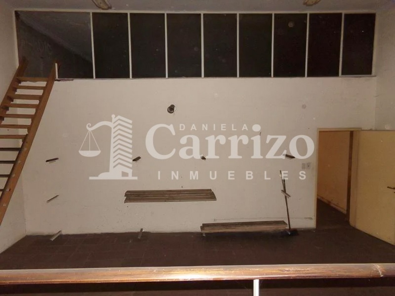 LOCAL COMERCIAL CON VIVIENDA EN AVENIDA ENTRE RIOS AL 1500, BALVANERA, CABA. 
